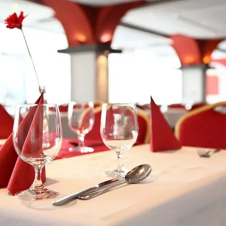 Garni Junior Hotell 3*