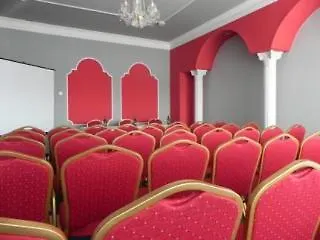 Garni Junior Hotel 3*