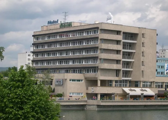 Hotel Garni Junior 3*