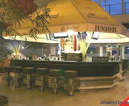 Garni Junior فندق