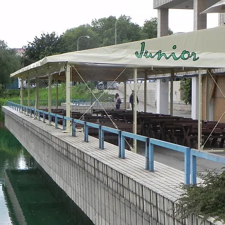 Garni Junior