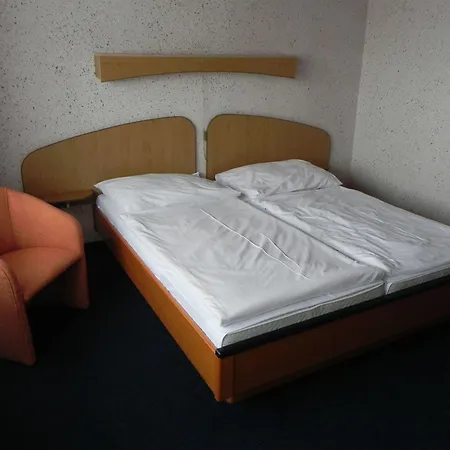 Отель Garni Junior