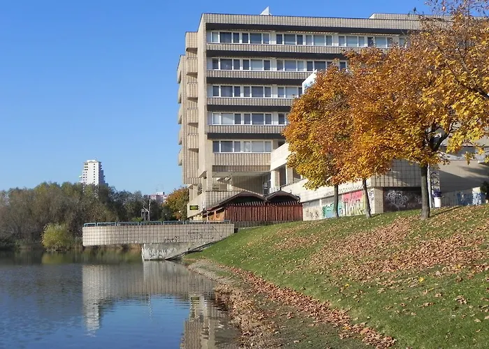 Garni Junior Hotel 3*